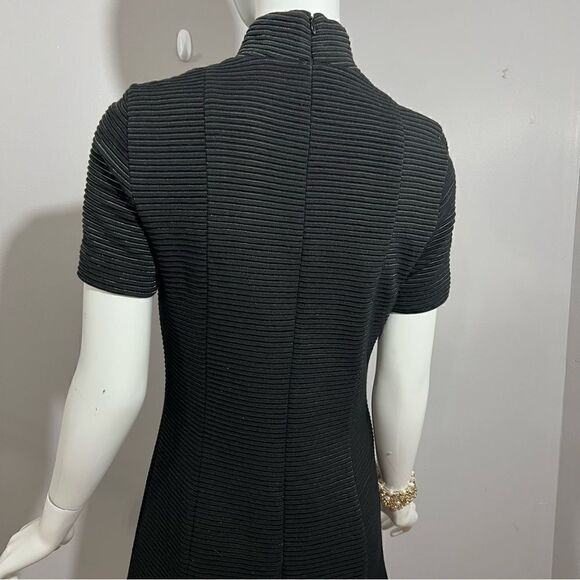 Akris Punto Black Flared Hem Ribbed Knit‎ Short Sleeve Black Dress - 8 - Picture 12 of 16